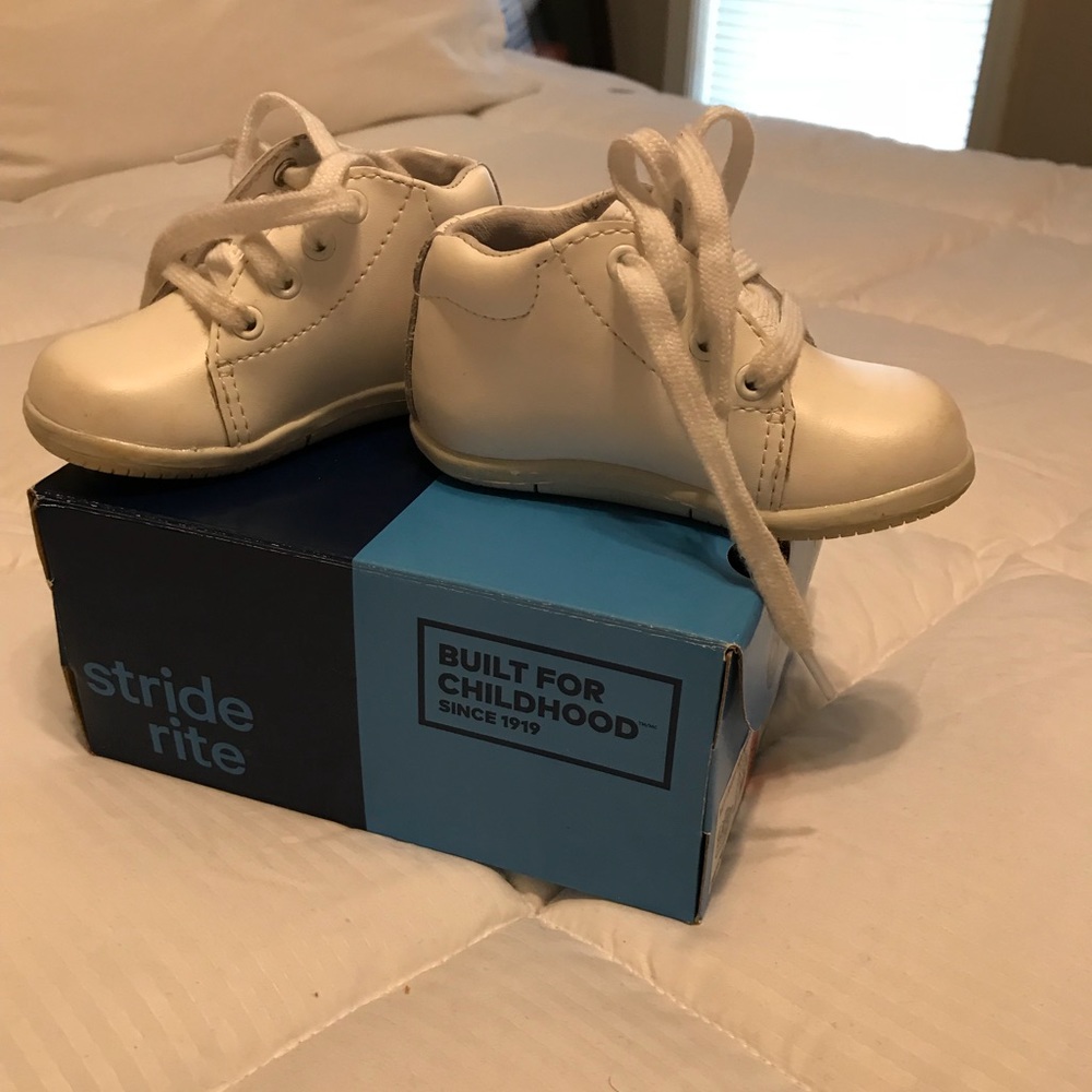 Toddler walking shoes